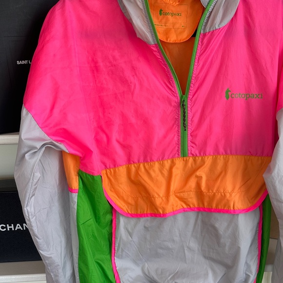 Cotopaxi Women’s Windbreaker Jacket - Picture 2 of 6
